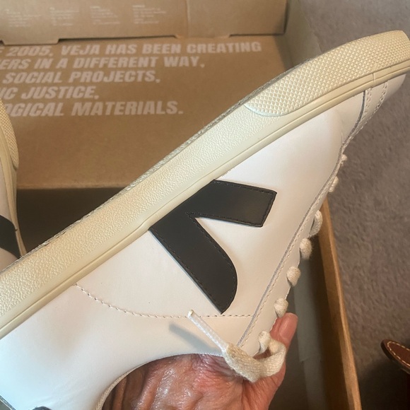 Veja Esplar White Sneakers with Black Accents - Picture 5 of 9